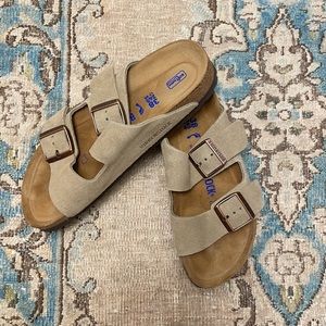 NEW IN BOX Birkenstock Arizona Suede Sandals